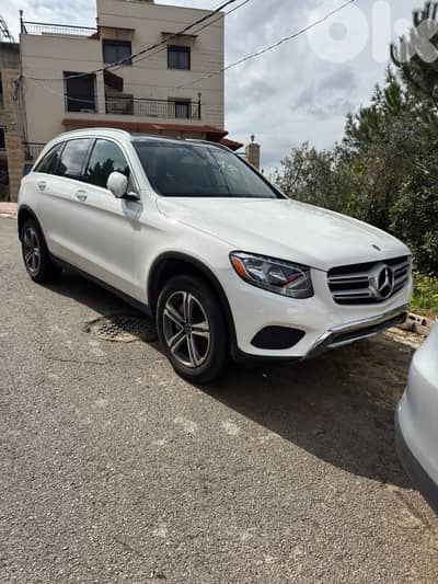 Mercedes-Benz GLC-Class 2019 Super clean car