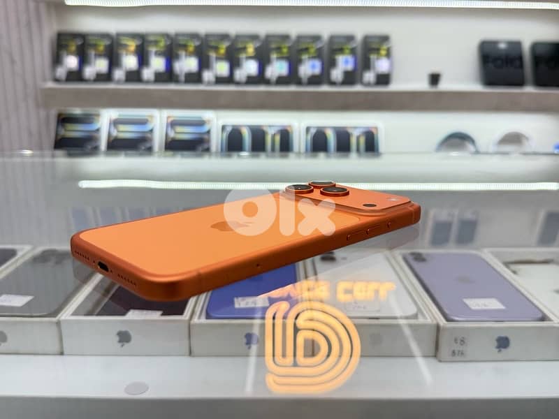 IPhone 17 pro max 1 Tb e-sim in excellent condition 3