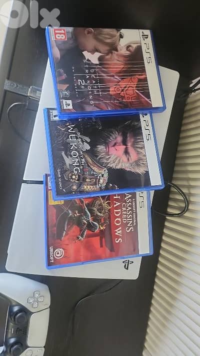 PS5 like new + 3 games