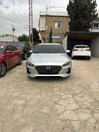 Hyundai Elantra GT 2018