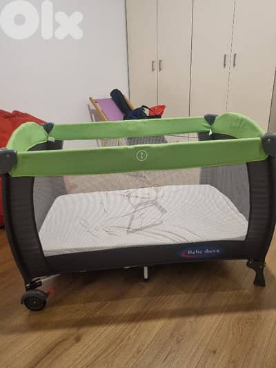 Baby bed with mattress