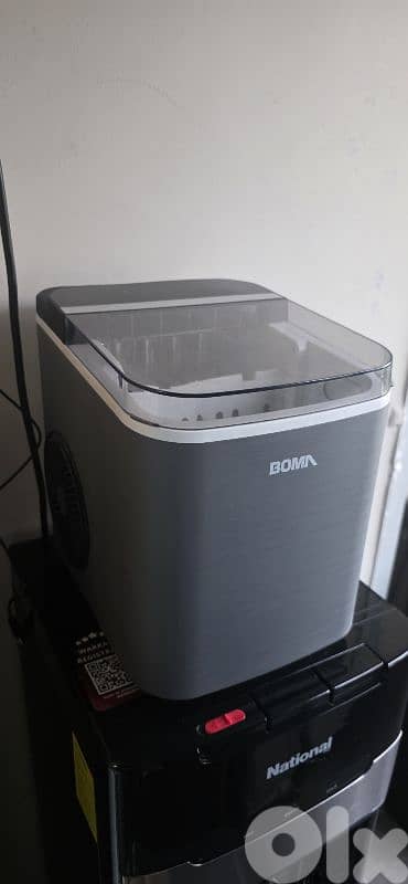 coffee machine and grinder with its equipments 1