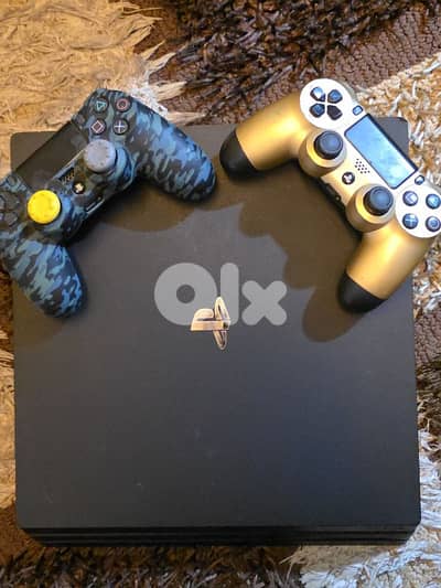 PS4 pro 1 TB 8g GDDR5 ram - so clean