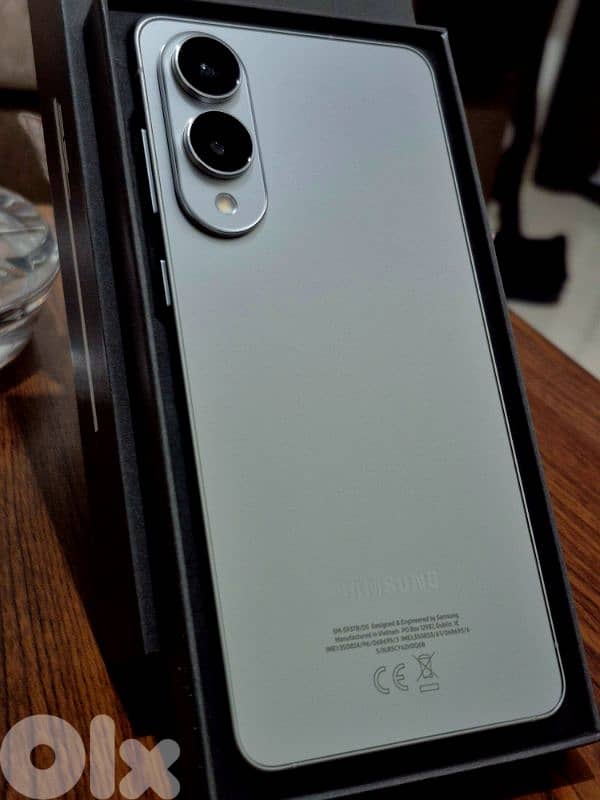 Samsung S25 Edge 2 Sim  256GB (MEA version) 4