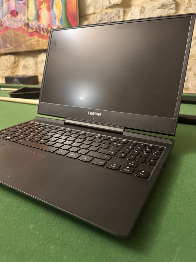 Lenovo Legion Y545 Gaming Laptop (RTX 2060 / i7 / 16GB RAM) 1