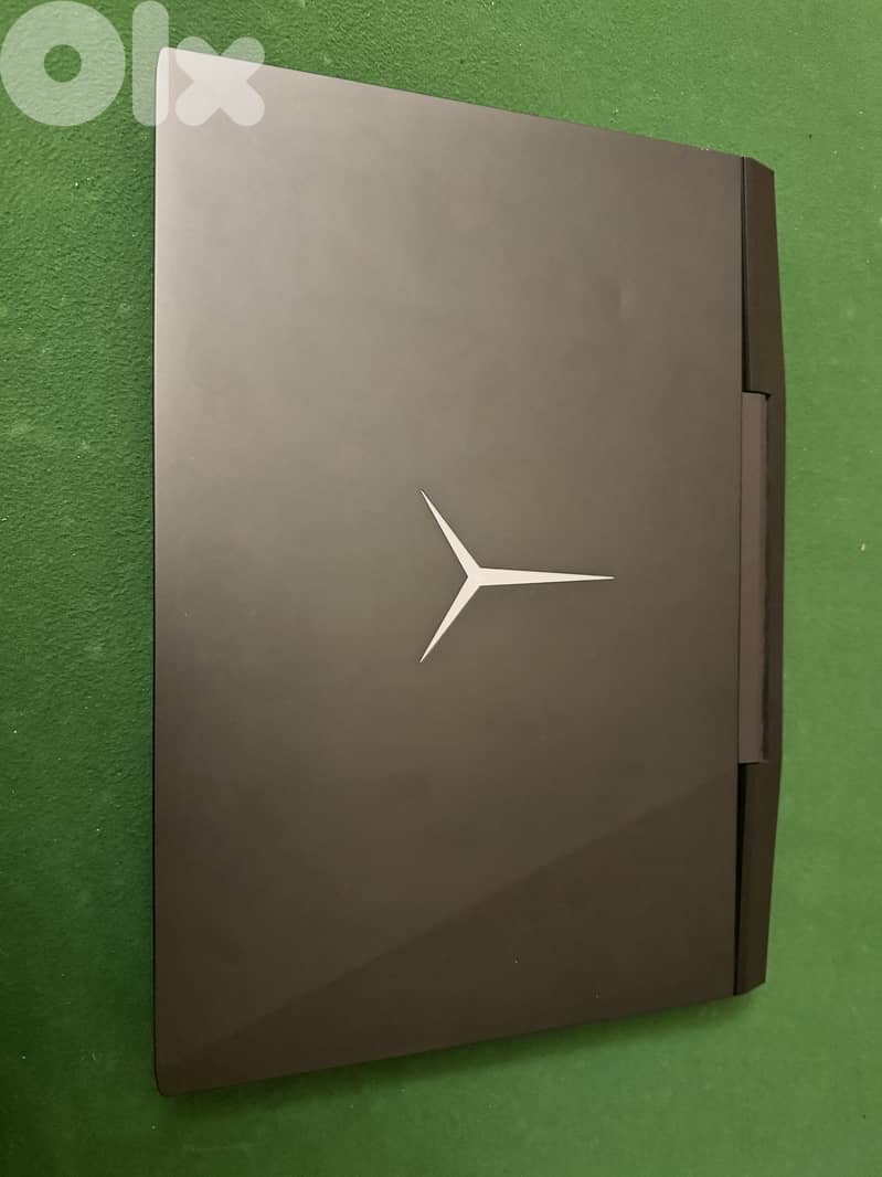 Lenovo Legion Y545 Gaming Laptop (RTX 2060 / i7 / 16GB RAM) 2