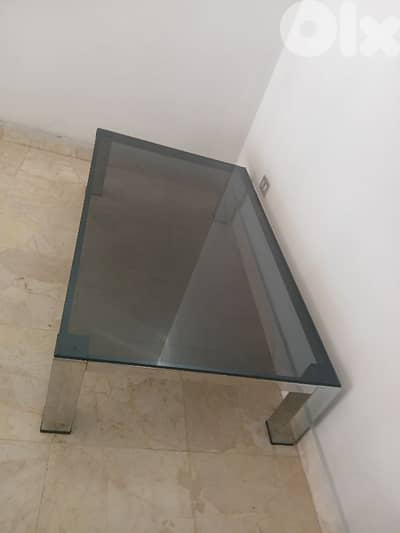 Table glass with chrome