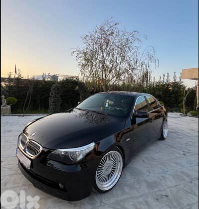 BMW E60  2005