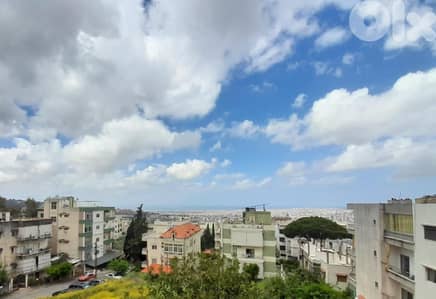 شقة للبيع في المنصورية Renovated apartment for sale in Mansourieh