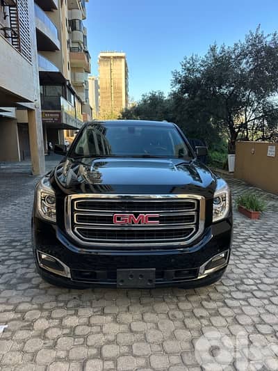 GMC Yukon 2020 black on black (company source)