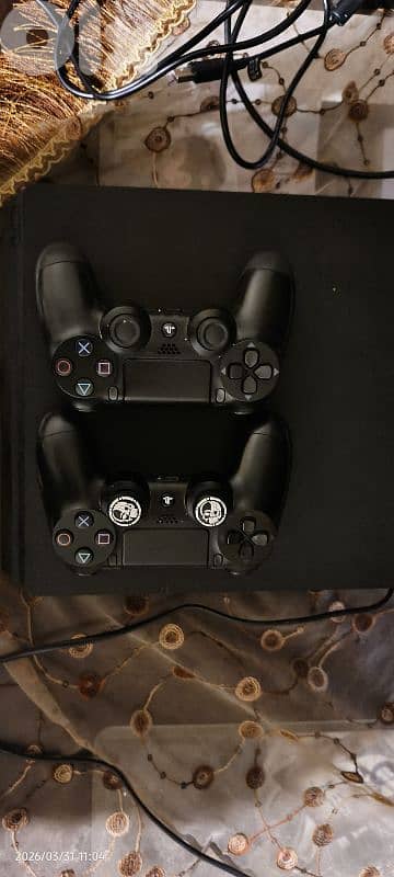 Sell Ps4 slim 1 tb 2