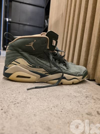 Jordan 5  صنع فيتنام ما بعرف اذا أصلي أو تقليد