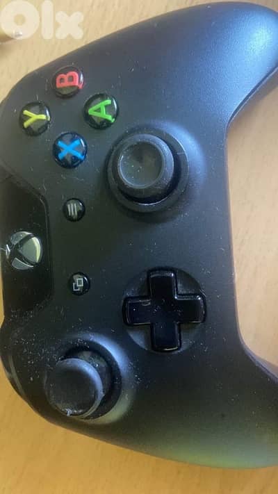 xbox one x used good condition + controller + fifa 23