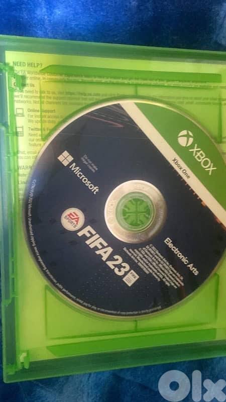 xbox one x used good condition + controller + fifa 23 2