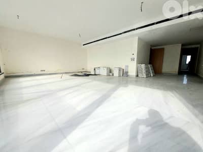 RA25-4926 Apartment for Rent – Ain El Mreisseh | شقة للإيجار