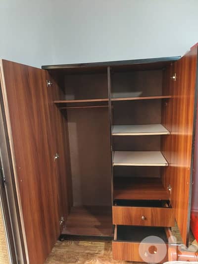 خزانه  درفتين