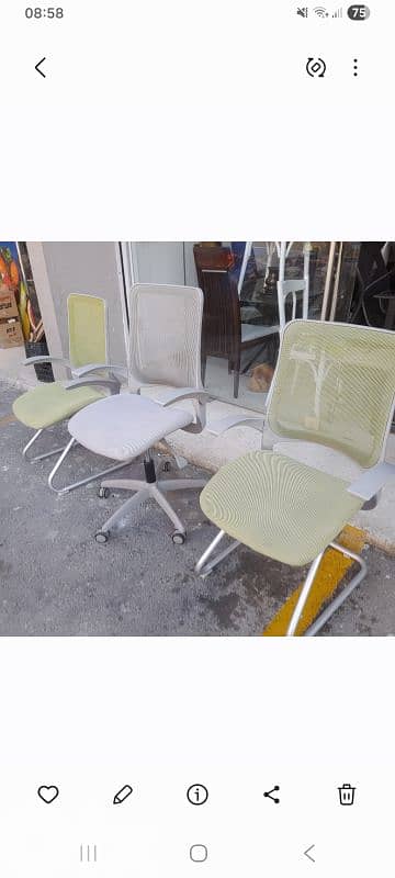 كراسي  خشب مسيف شبه جديد