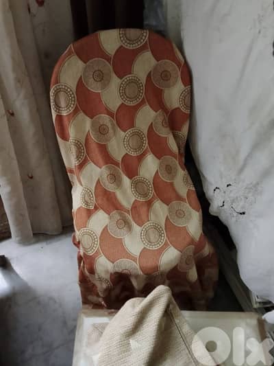 2 iron chairs كرستين حديد