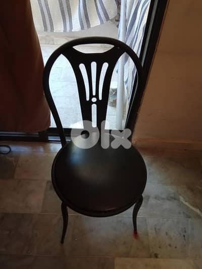 2 iron chairs كرستين حديد