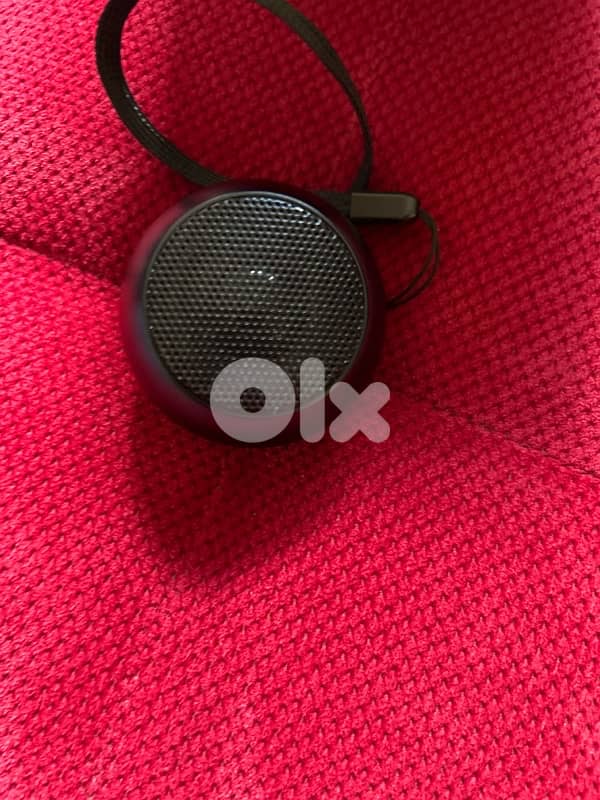 small jbl speaker 1