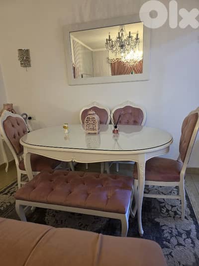 طاولة شفرة للبيع شبه جديدة