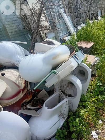 كراسي حمام ومغاسل اصليه مستعمله للبيع