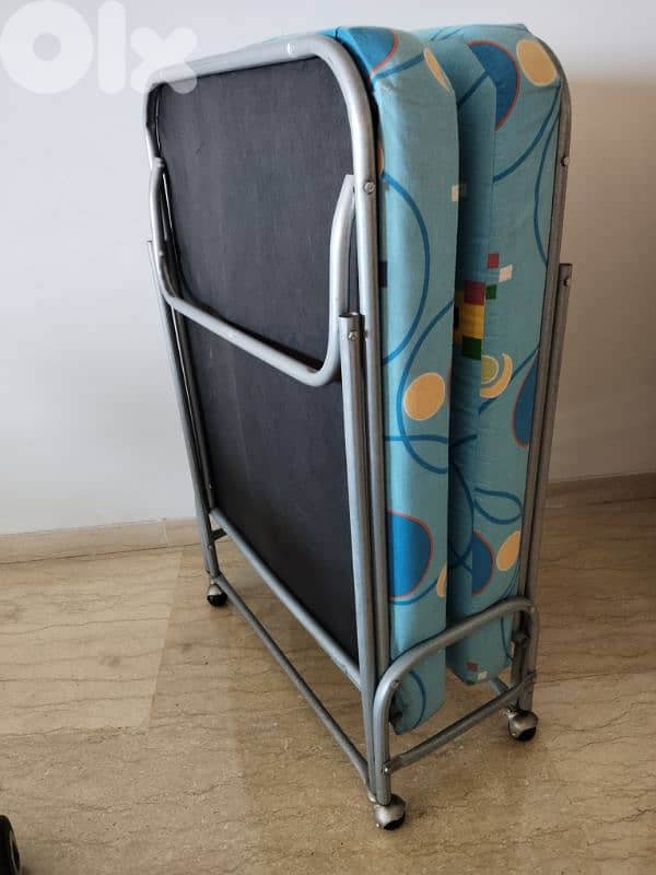 mobile Folding Bed 1