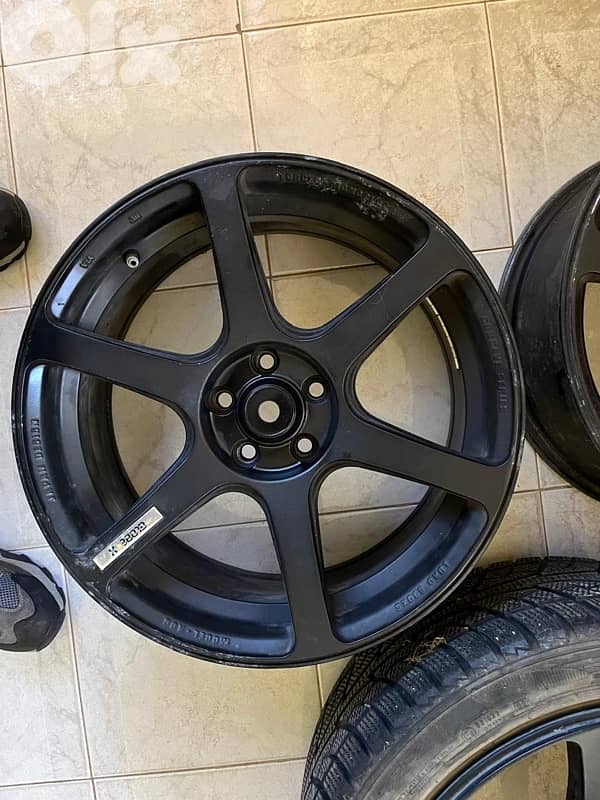 Jnouta globe x 17” insh 3