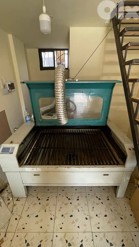 CO2 Laser Cutter 1