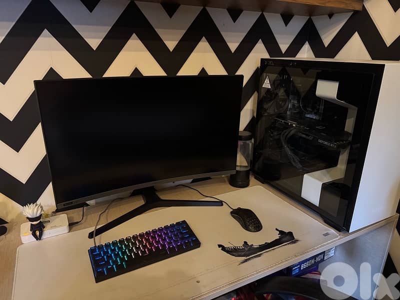 High-End Gaming Pc (with keyboard and mouse) 3