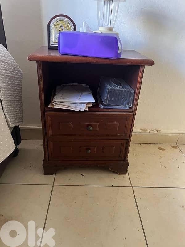 full bedroom: bed + commode + night stand 4