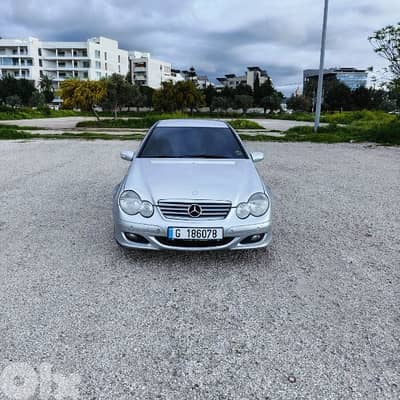 Mercedes-Benz C-Class 2005