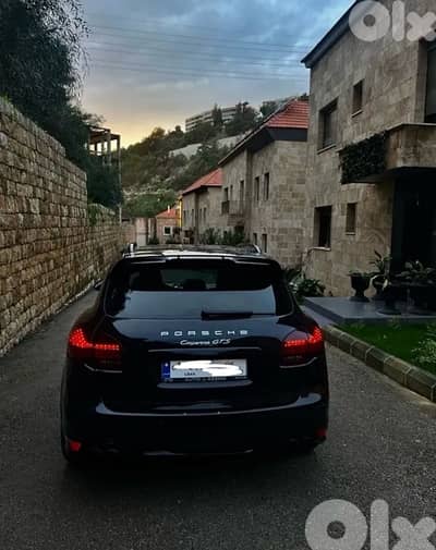 Porsche Cayenne gts 2013