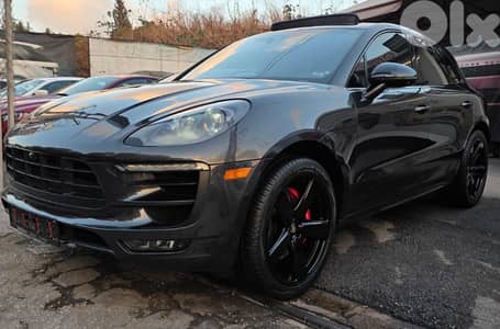 Porsche Macan GTS 2017 luxury F/O 434 hp  Ajnabieh clean carfax