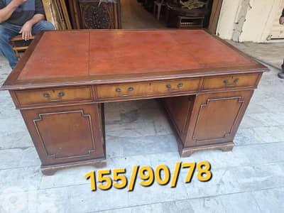 مكتب ريجنسي انجليزي قديم رائع جدا وجه جلد طبيعي مميز