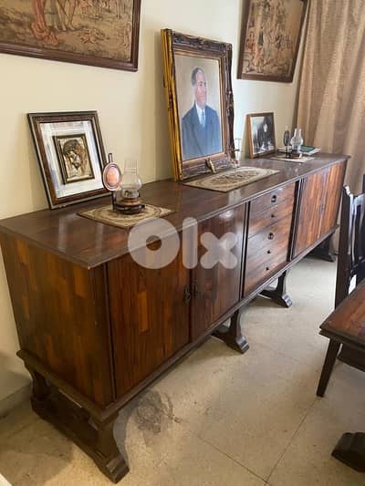 طاولة سفرة  خشب ، ٦ كراسي مع دريسوار