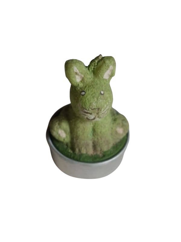 Easter candles 50000LL each 3