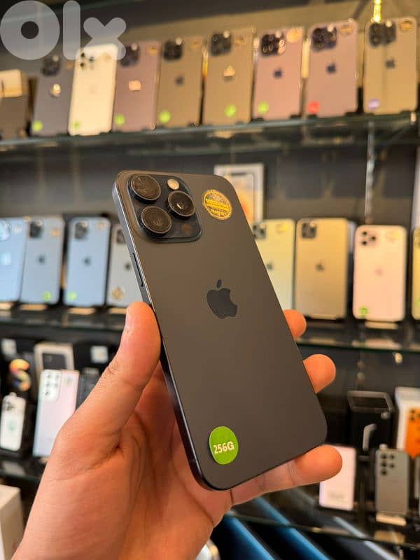 15 pro max 256GB blue 1