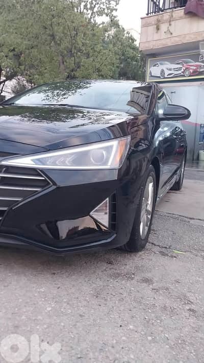 Hyundai Elantra 2019