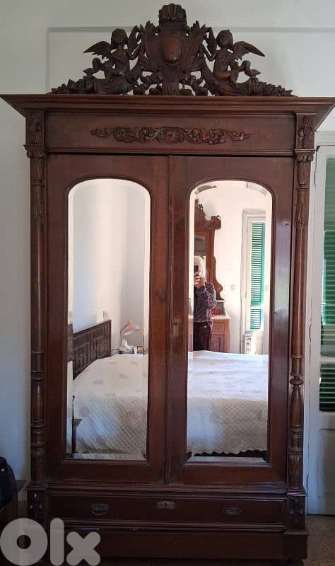 Coiffeuse + armoire + porte-chapeau 1