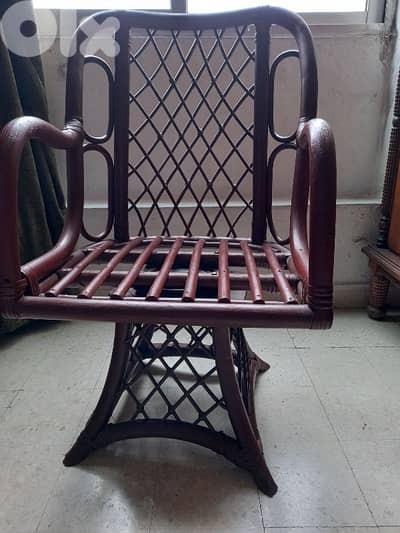 كرسي خيزران متحركة