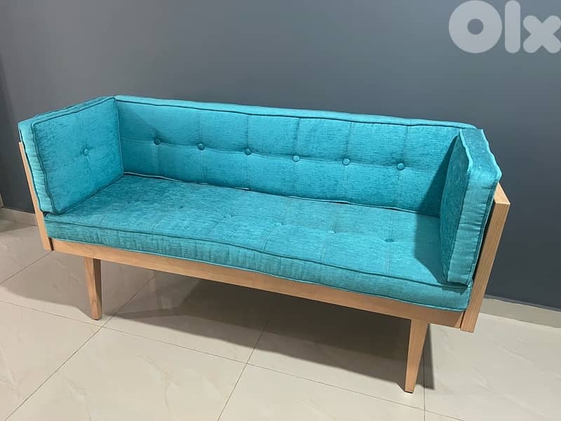 sofa and two bergere 3