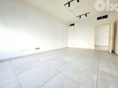 RAO26-4939 Office 116 m² for Rent – Verdun | مكتب للإيجار