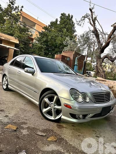 Mercedes-Benz C-Class 2005