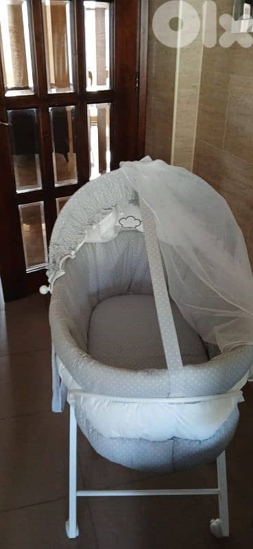 Bassinet 2