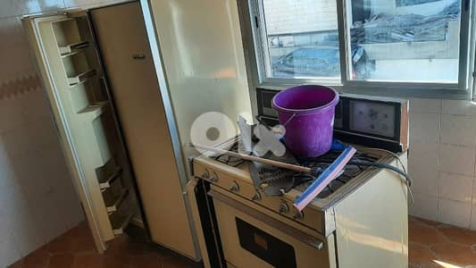 refrigerator and gaz