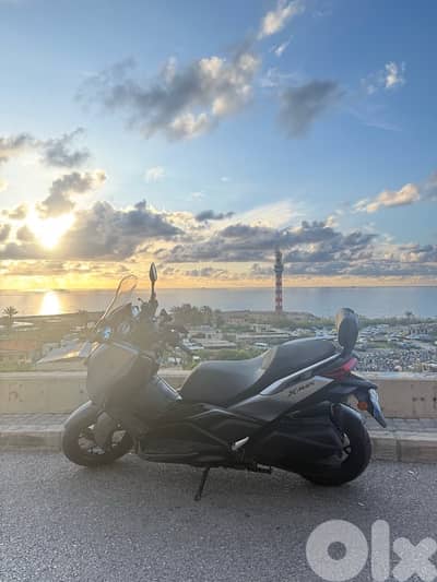 Yamaha Xmax 2024