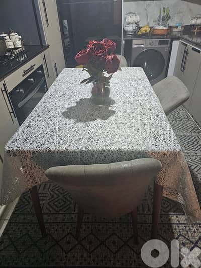dining table and 6 chairs طاولة سفرة مع ٦ كراسي