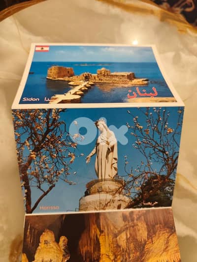 البوم عن لبنان يحتوي ١٠ صور ملونة لأهم المعالم في لبنان،الارز،صيدا. . .