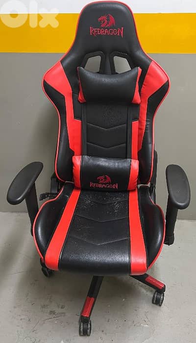كرسي  أحمر  وأسود  ماركة  REDRAGON ٥٠  دولار  بيروت  أشرفية  ٠٣٧٢٣٨٩٥